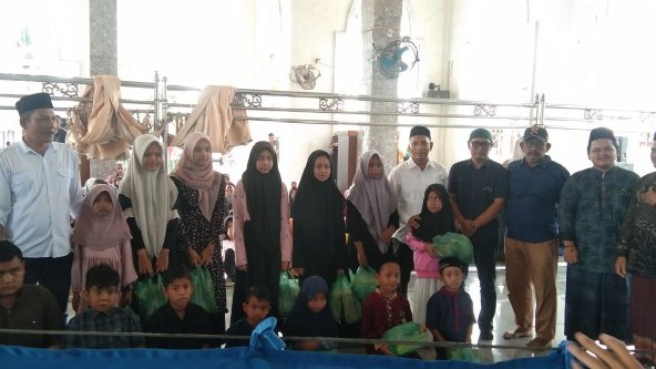 Masyarakat Bersama Pemerintah Desa Geulanggang Gampong, Peringati Maulid Nabi Muhamad SAW